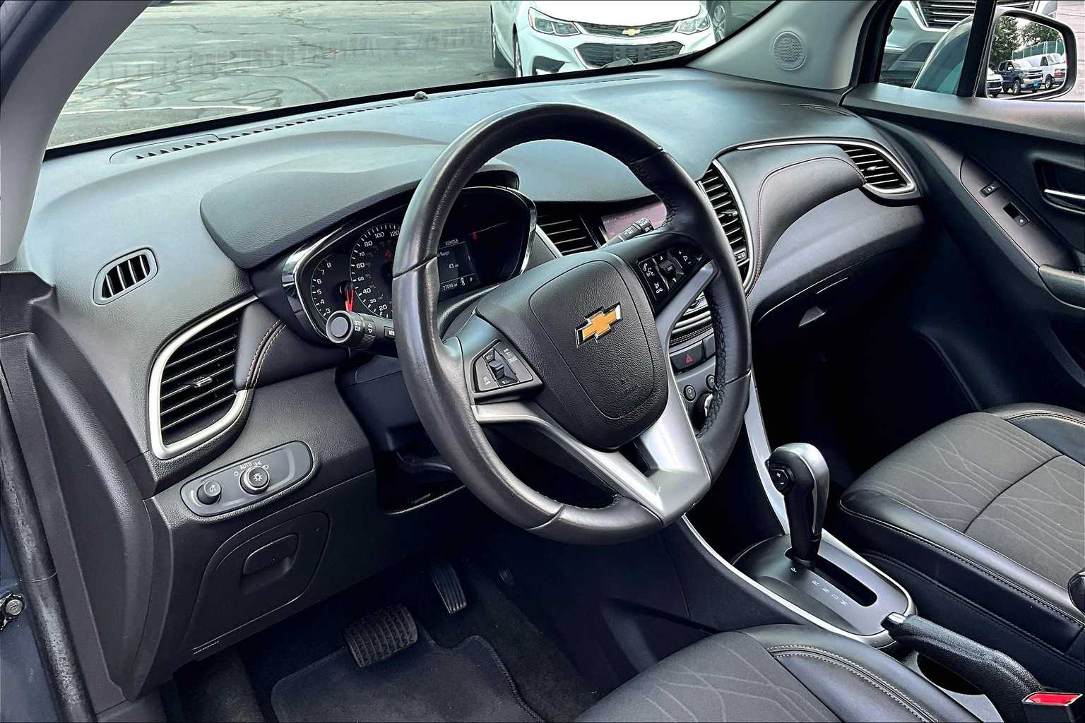 2022 Chevrolet Trax LT - Photo 8