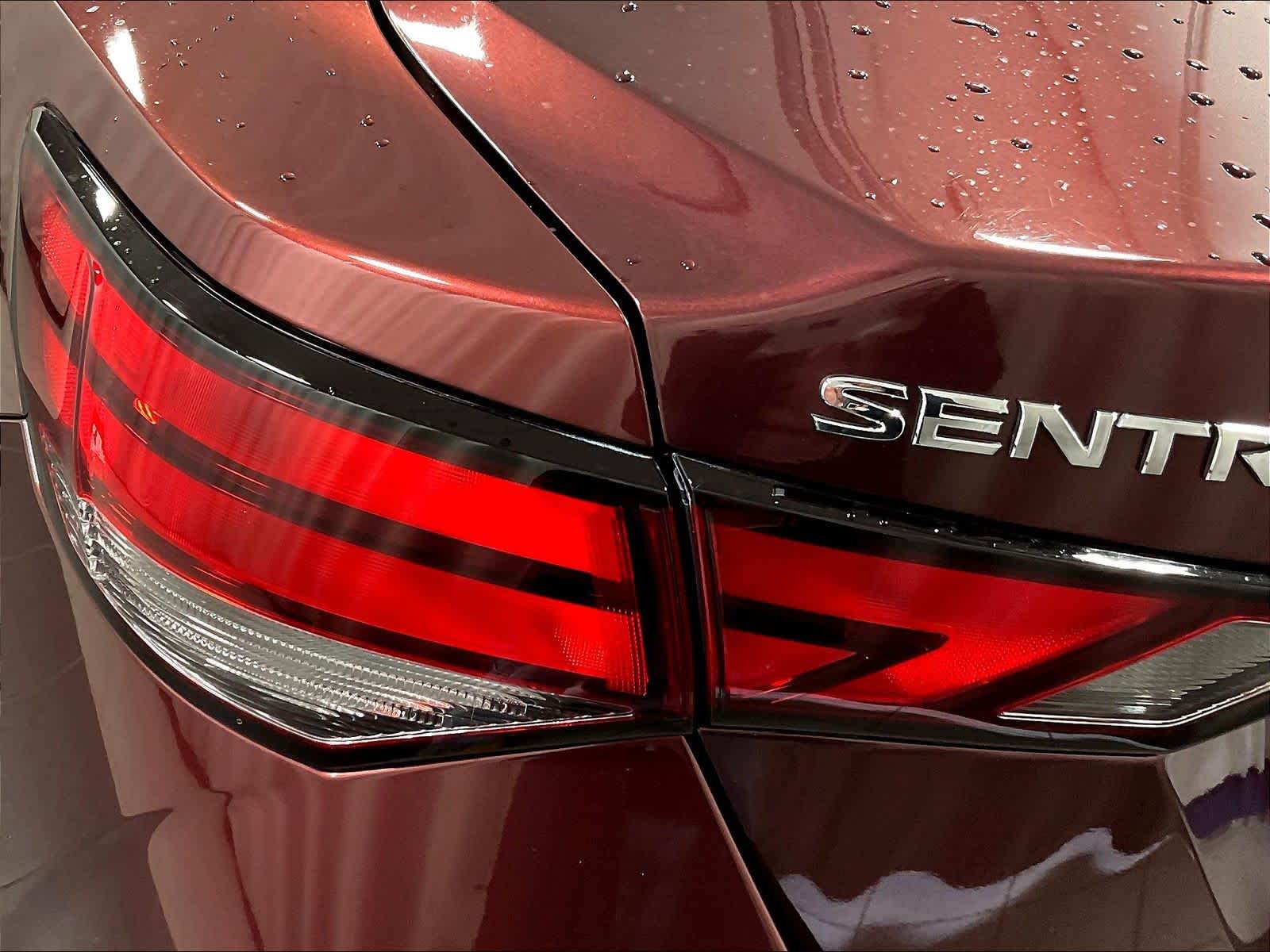2020 Nissan Sentra SV - Photo 32
