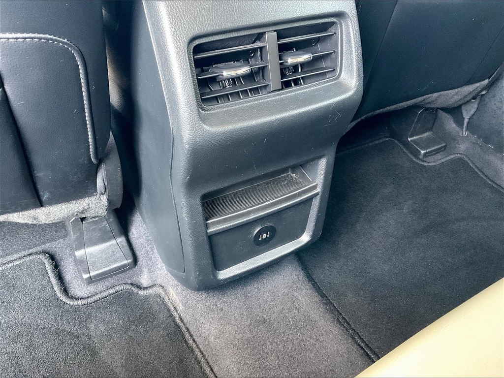 2023 Ford Edge SEL - Photo 25