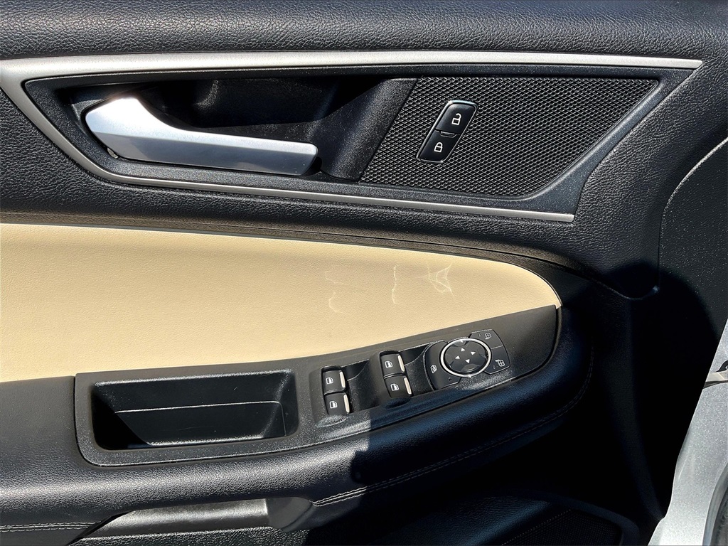 2023 Ford Edge SEL - Photo 36