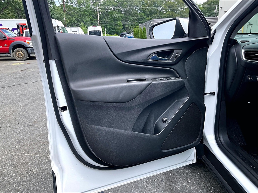 2022 Chevrolet Equinox LT - Photo 18