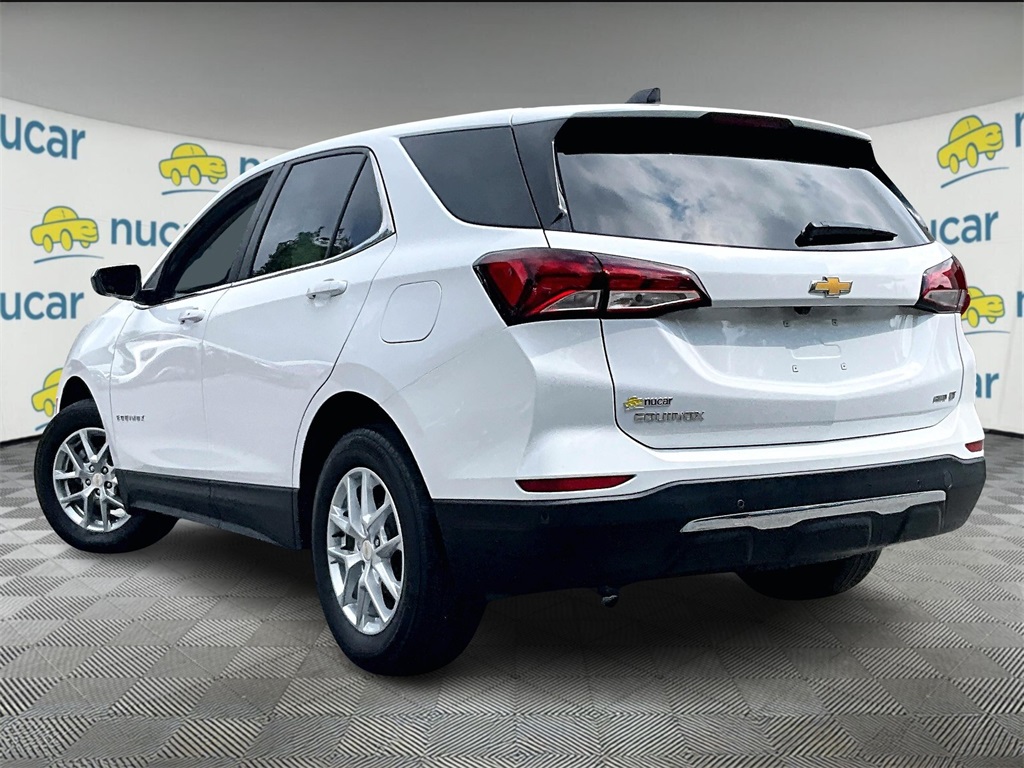 2022 Chevrolet Equinox LT - Photo 2