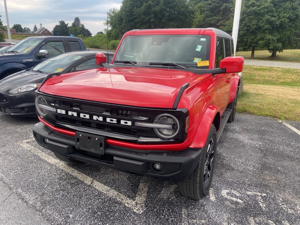 2023 Ford Bronco Outer Banks - Photo 2