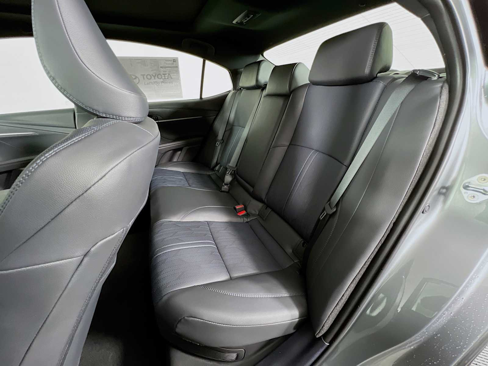 2025 Toyota Camry XSE - Photo 13
