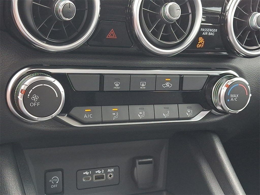 2025 Nissan Sentra SV - Photo 11