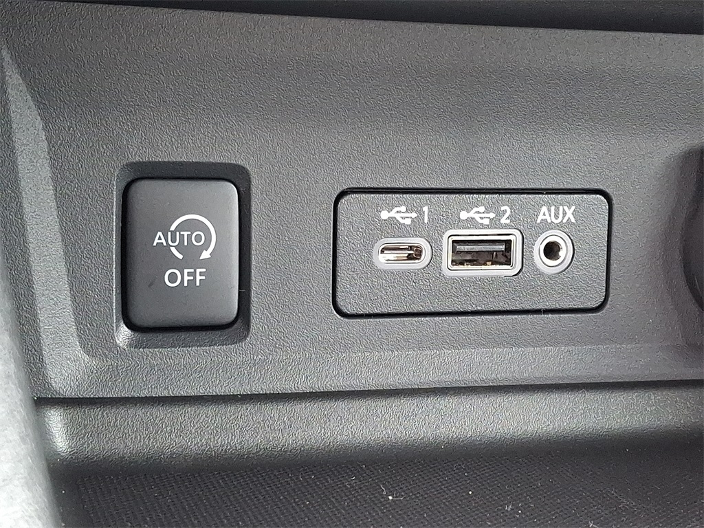 2025 Nissan Sentra SV - Photo 16