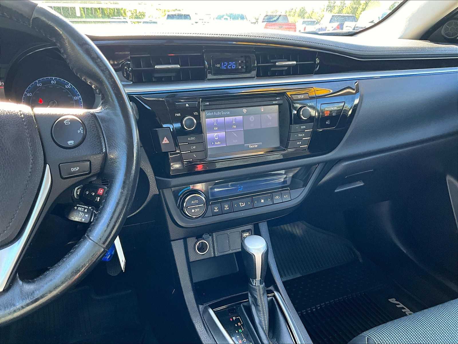 2014 Toyota Corolla S Plus - Photo 18