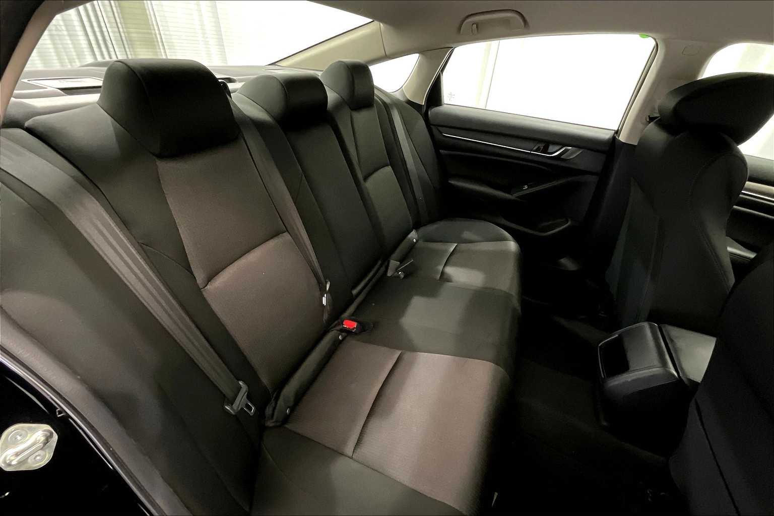 2020 Honda Accord LX - Photo 16