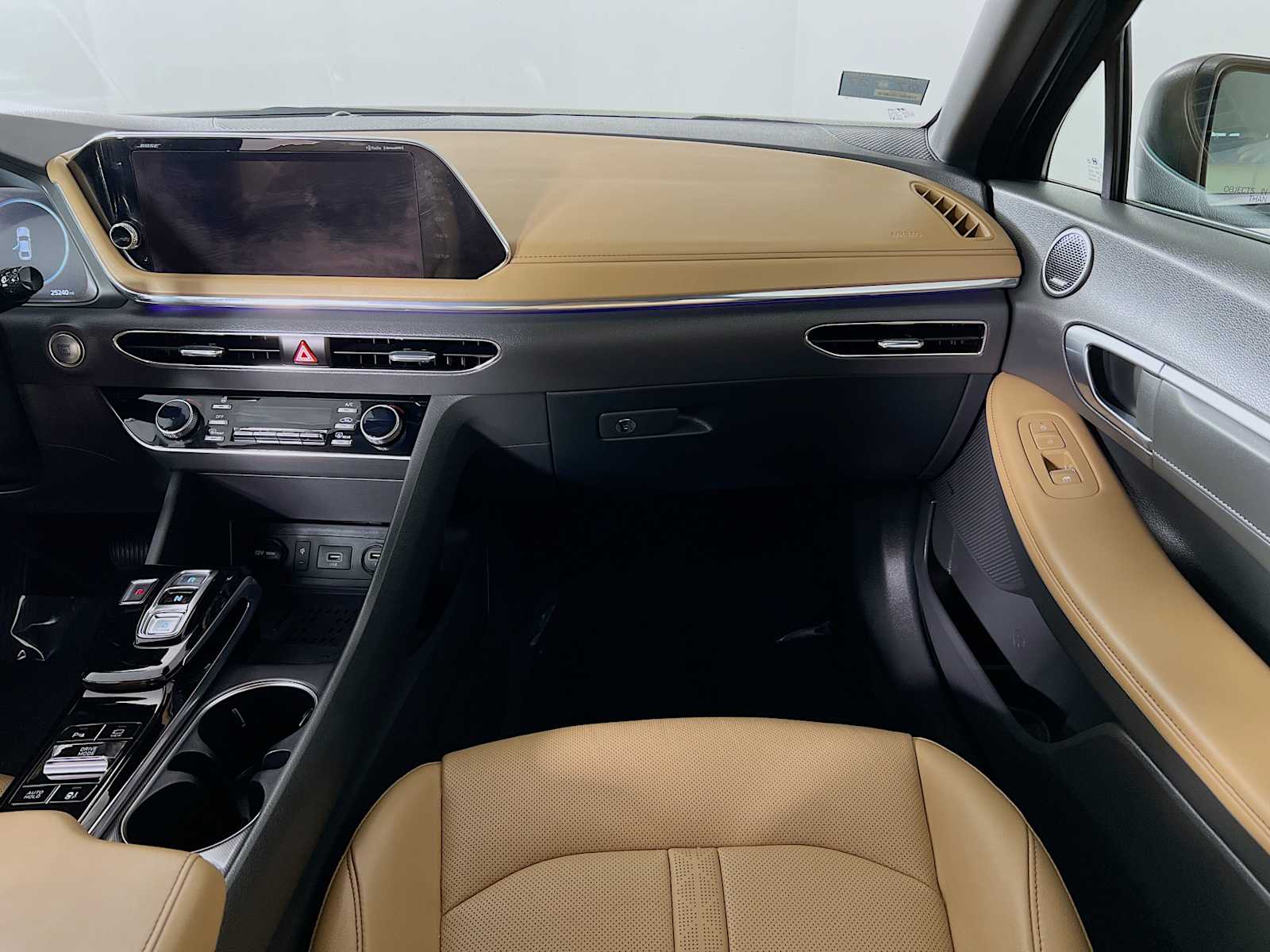 2022 Hyundai Sonata Limited - Photo 25