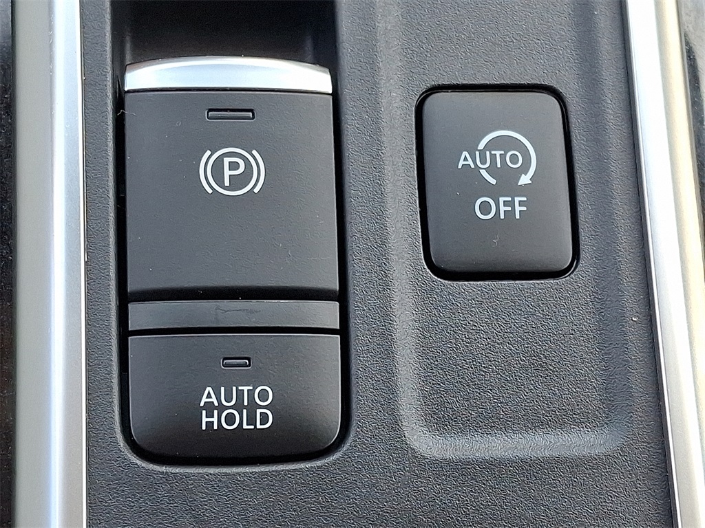 2023 Nissan Pathfinder SV - Photo 24