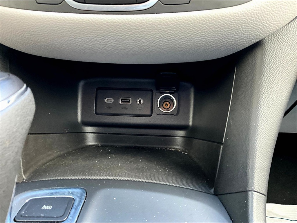 2019 Chevrolet Equinox LS - Photo 26