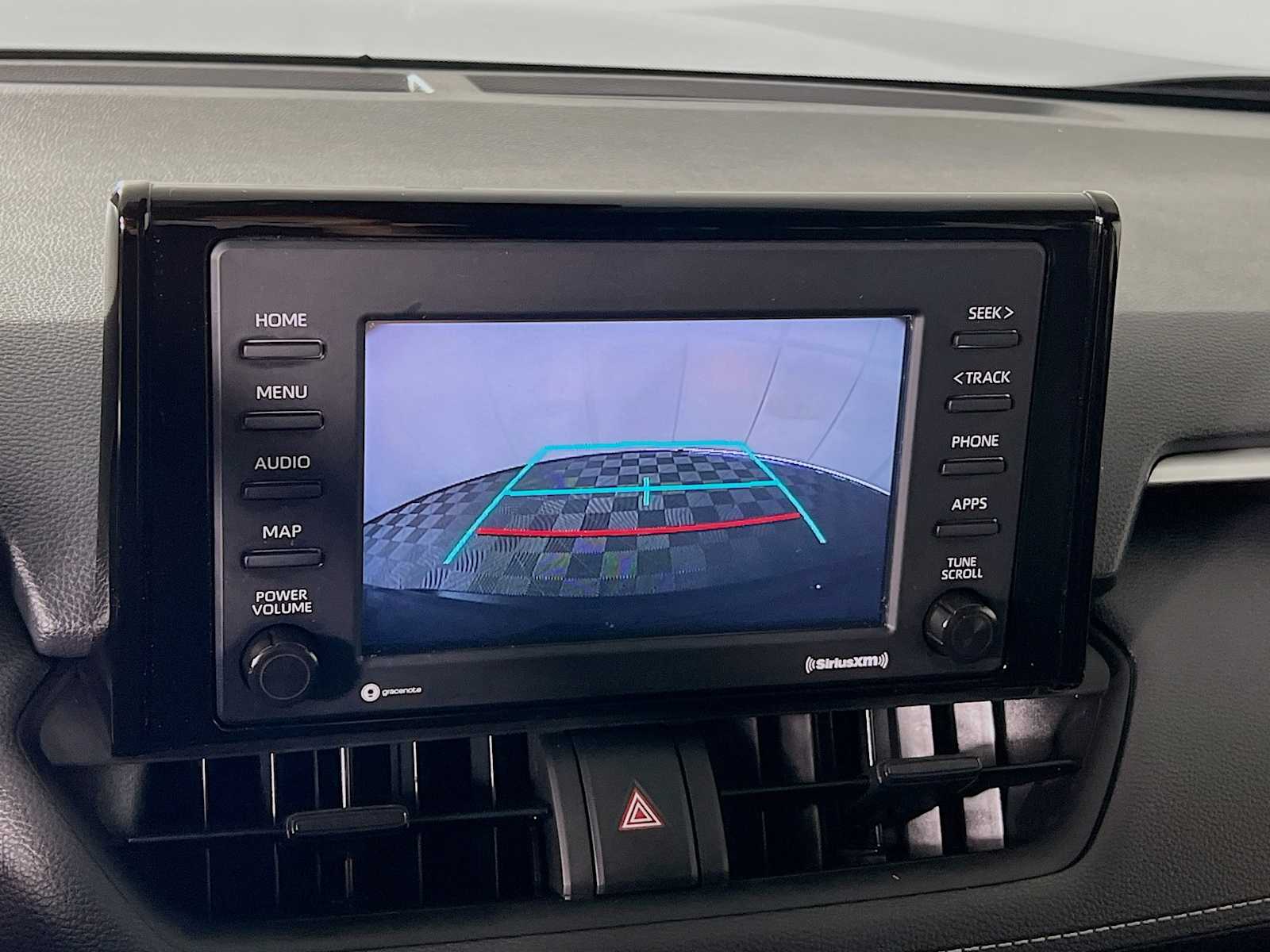 2022 Toyota RAV4 LE - Photo 13
