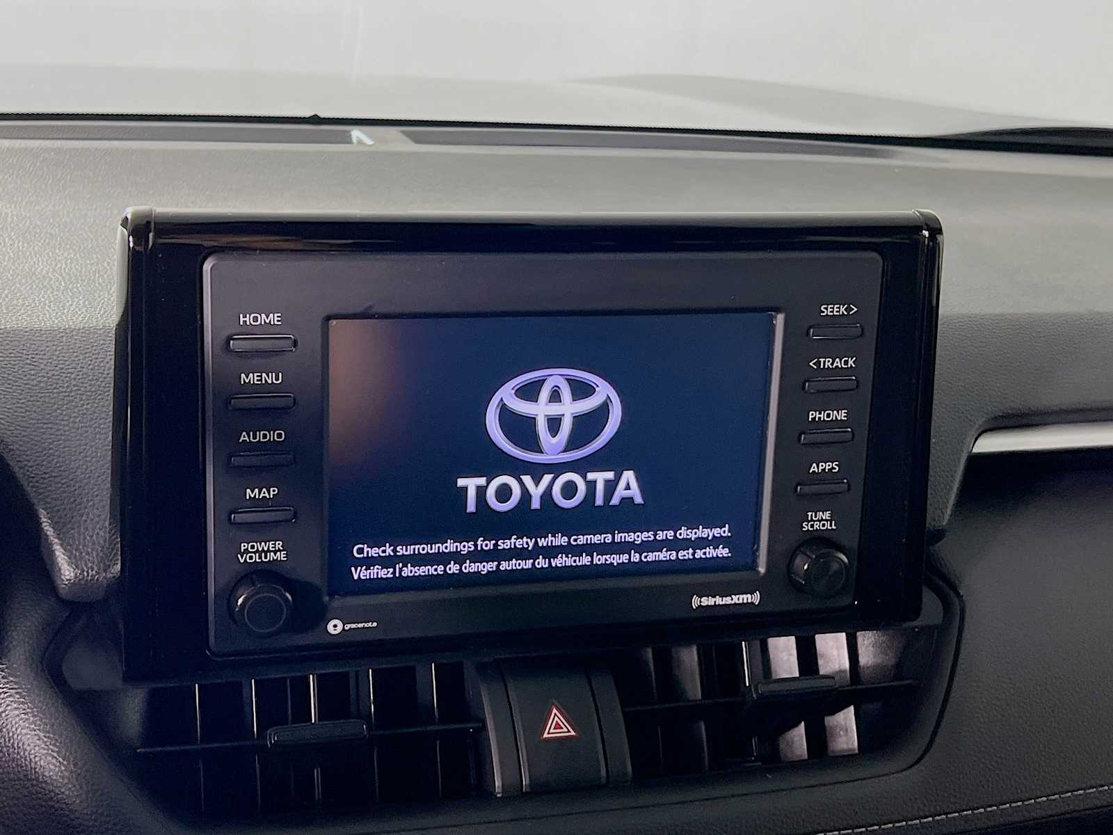2022 Toyota RAV4 LE - Photo 14