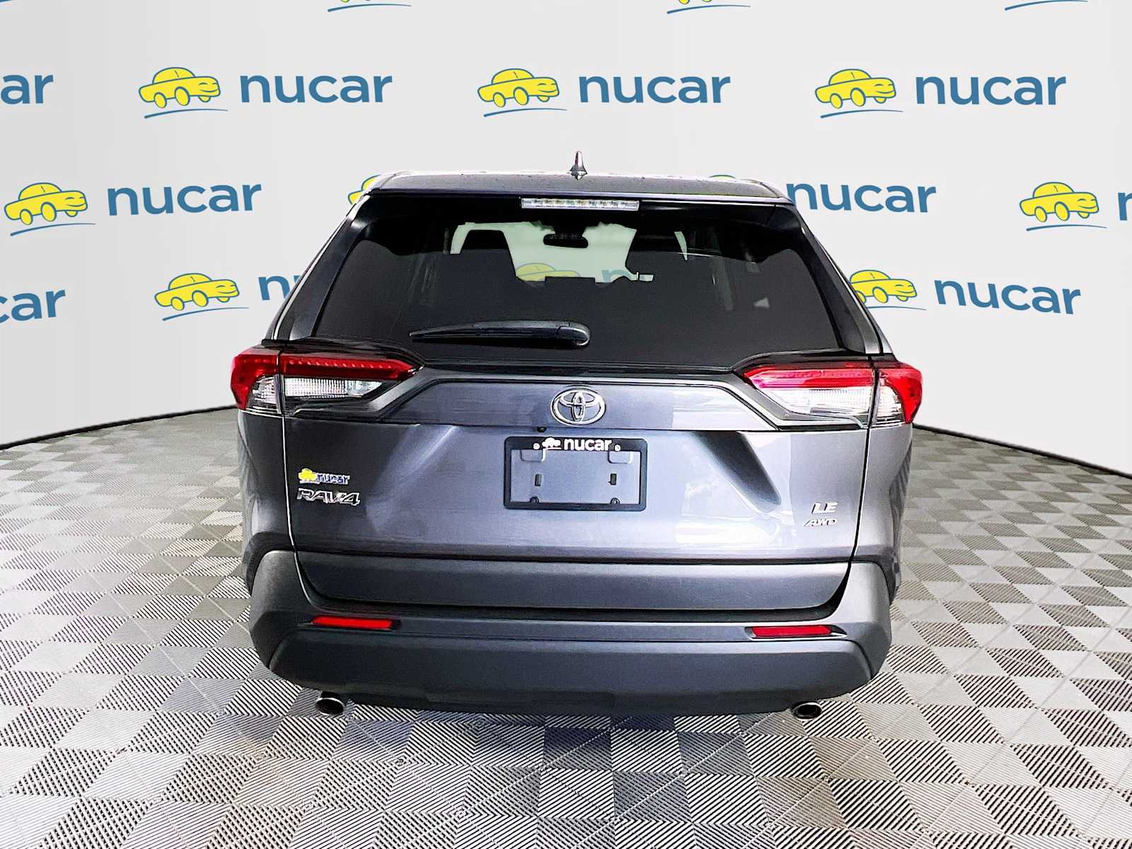 2022 Toyota RAV4 LE - Photo 6
