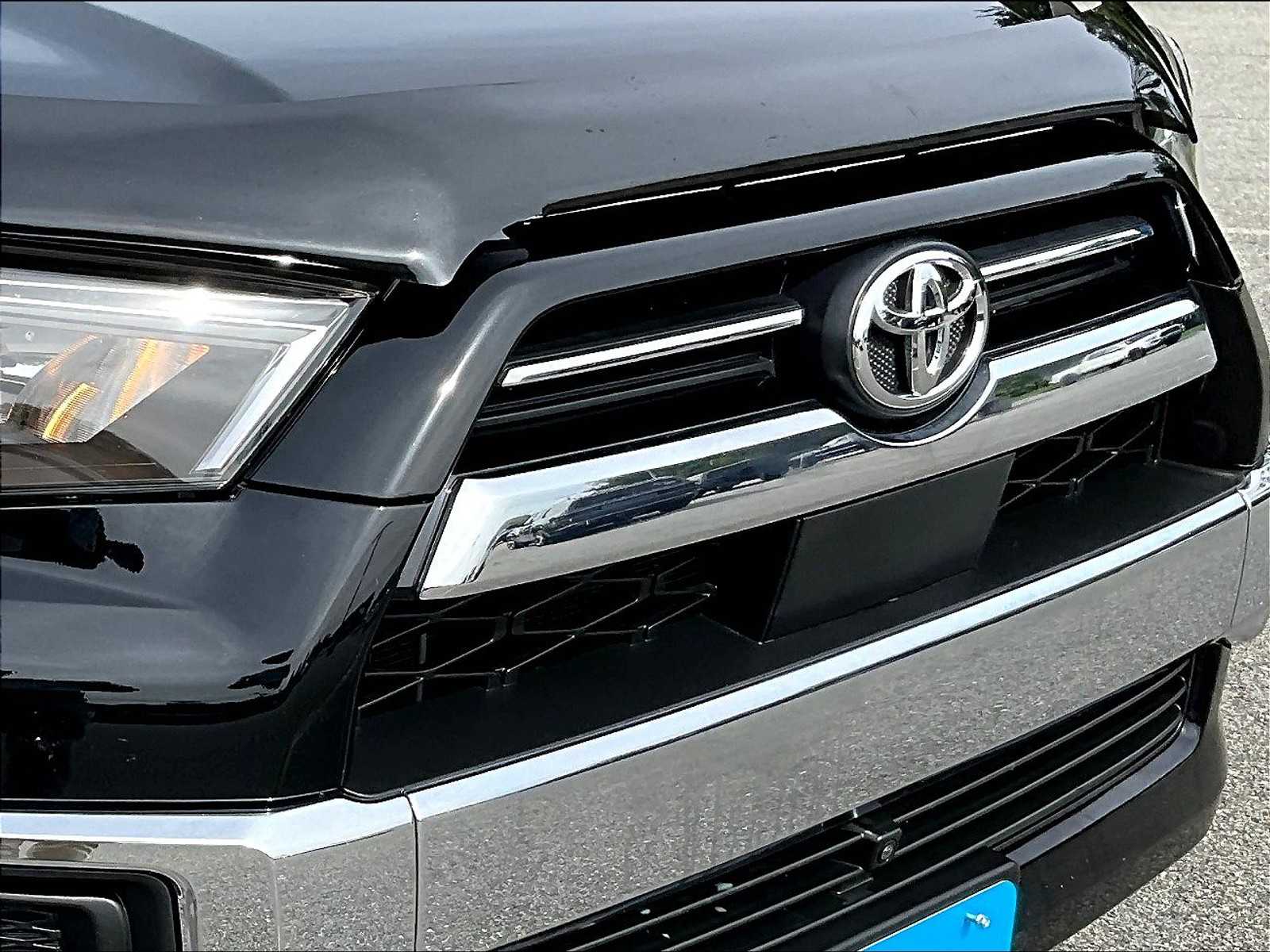 2023 Toyota 4Runner Limited - Photo 32