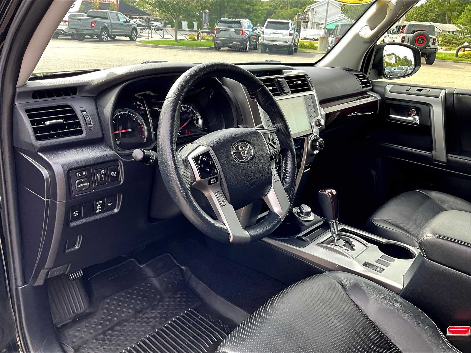 2023 Toyota 4Runner Limited - Photo 8