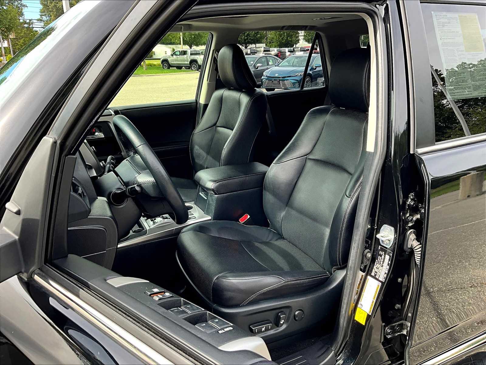 2023 Toyota 4Runner Limited - Photo 10