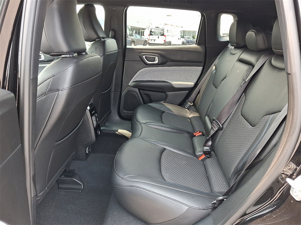 2024 Jeep Compass Latitude - Photo 11