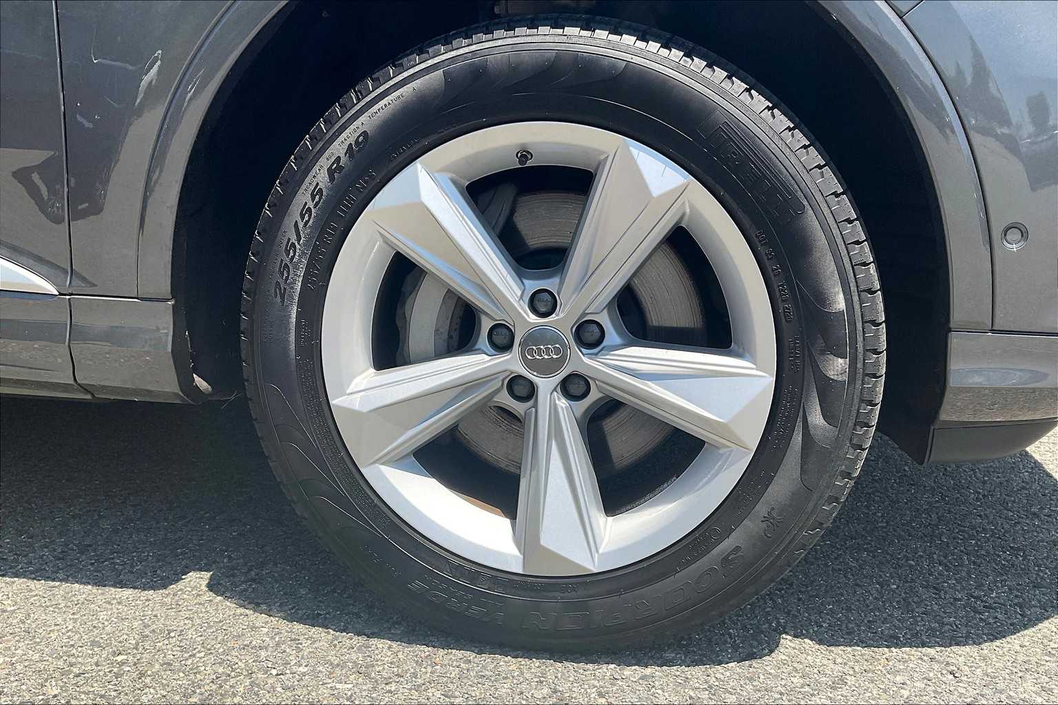 2023 Audi Q7 Premium Plus - Photo 7