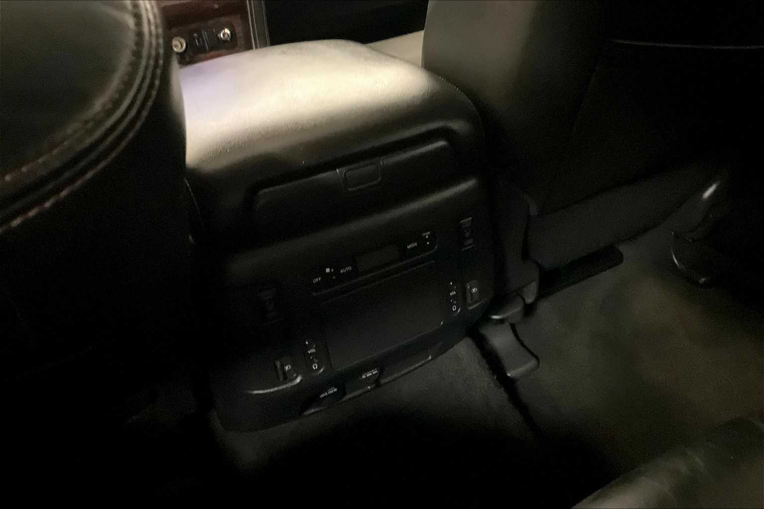 2019 Nissan Armada Platinum - Photo 29