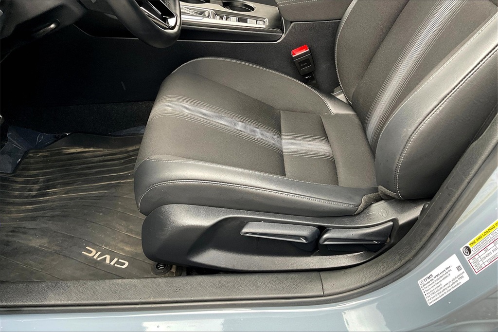 2024 Honda Civic Sport - Photo 32