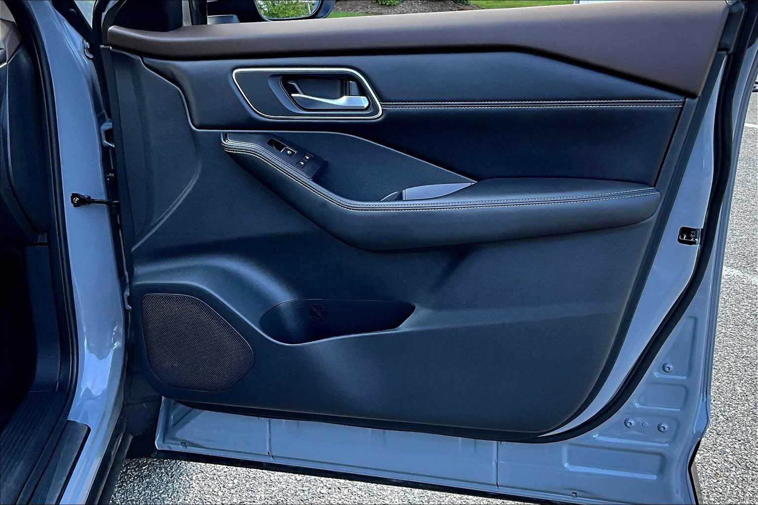 2021 Nissan Rogue Platinum - Photo 12
