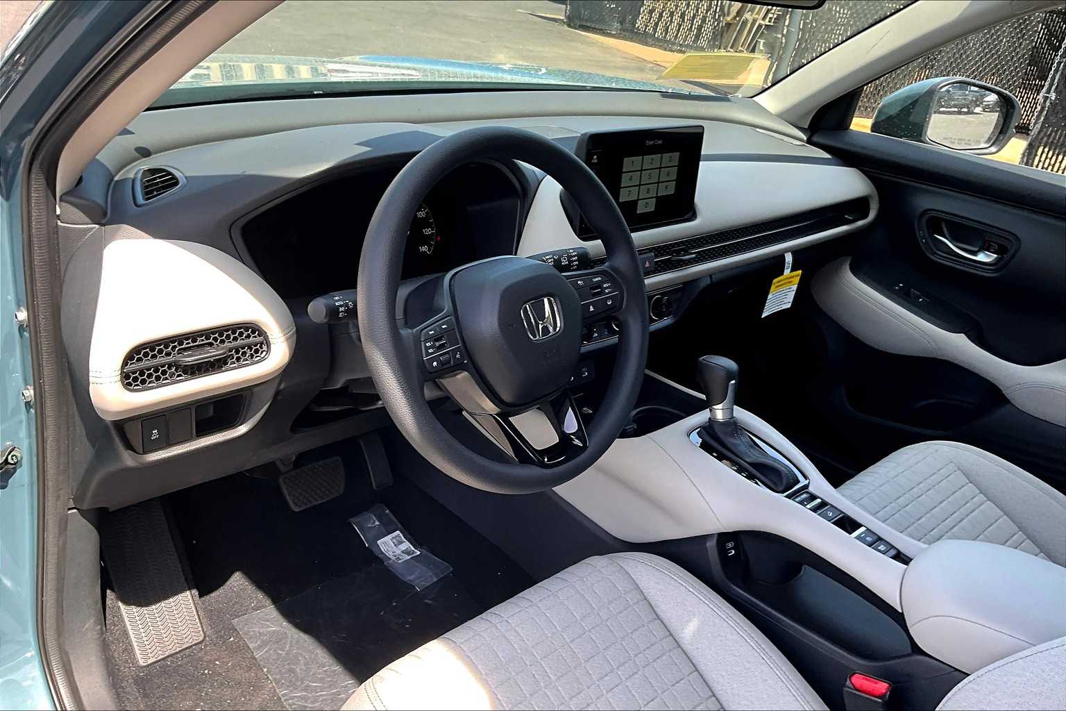 2026 Honda HR-V LX - Photo 9