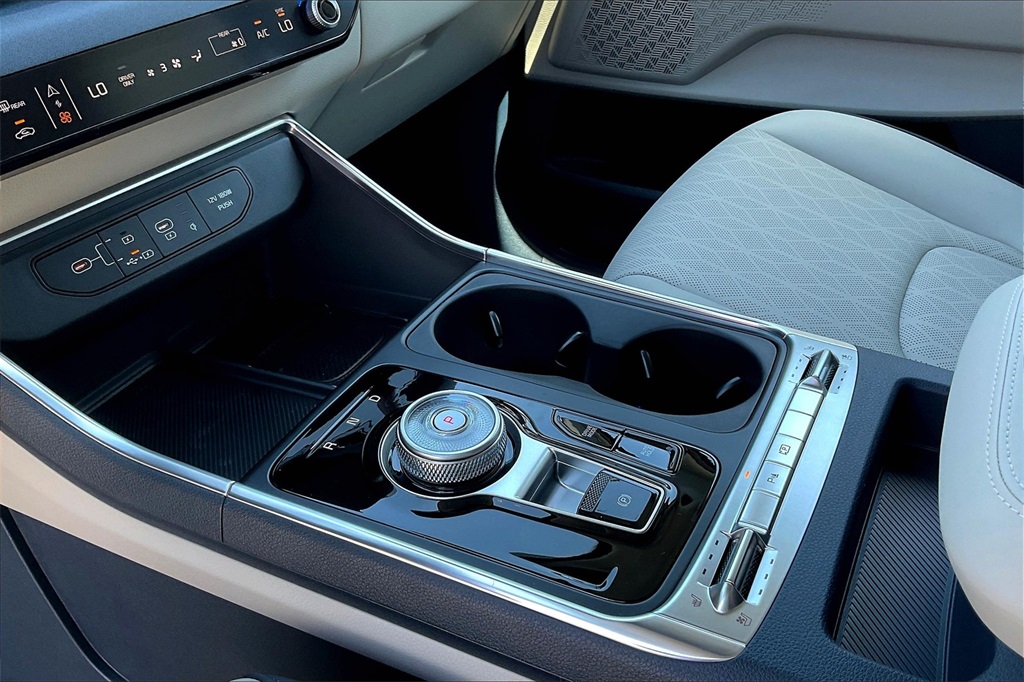2025 Kia Carnival Hybrid SX - Photo 14