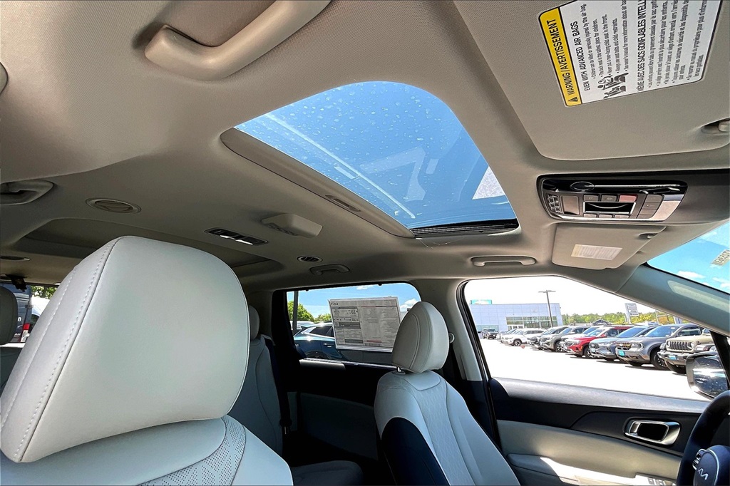 2025 Kia Carnival Hybrid SX - Photo 18