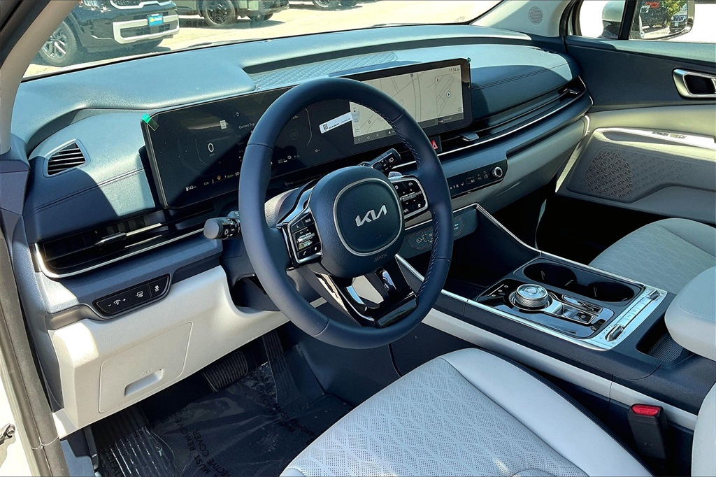 2025 Kia Carnival Hybrid SX - Photo 9