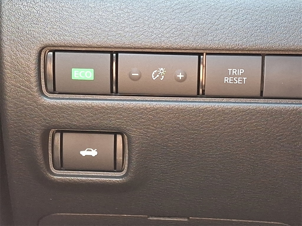 2025 Nissan Sentra SV - Photo 17