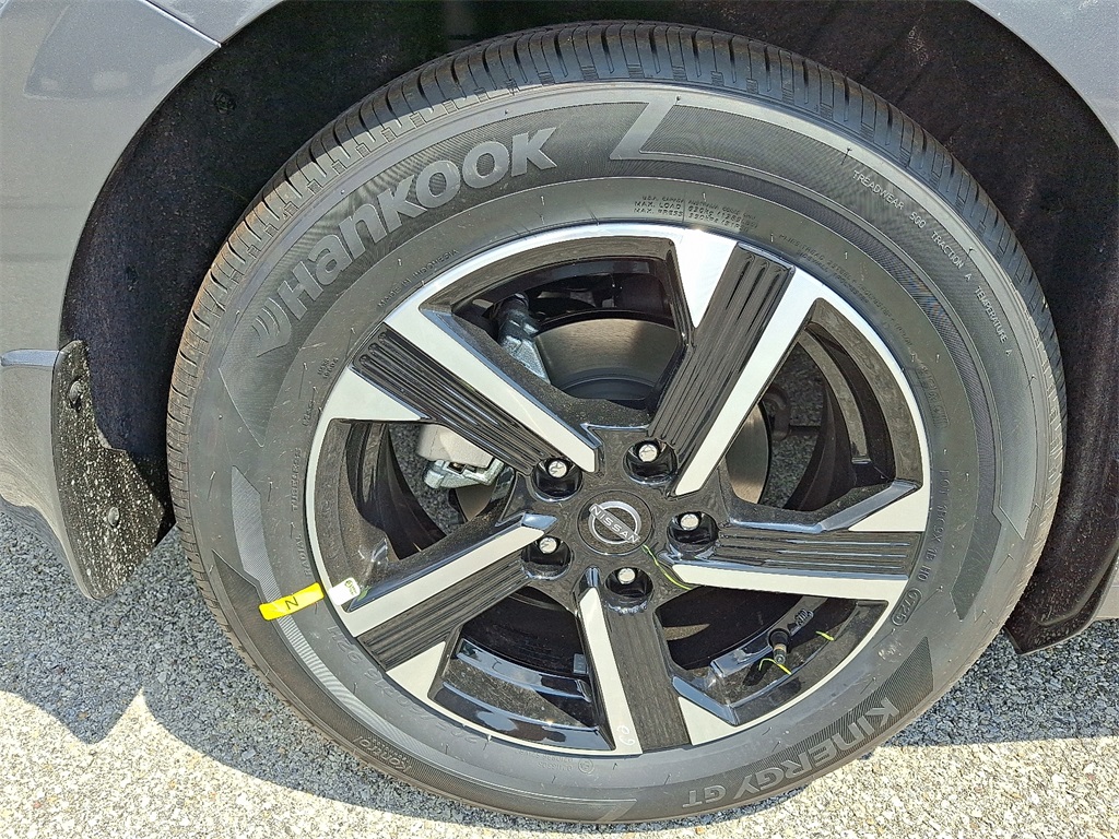 2025 Nissan Sentra SV - Photo 5