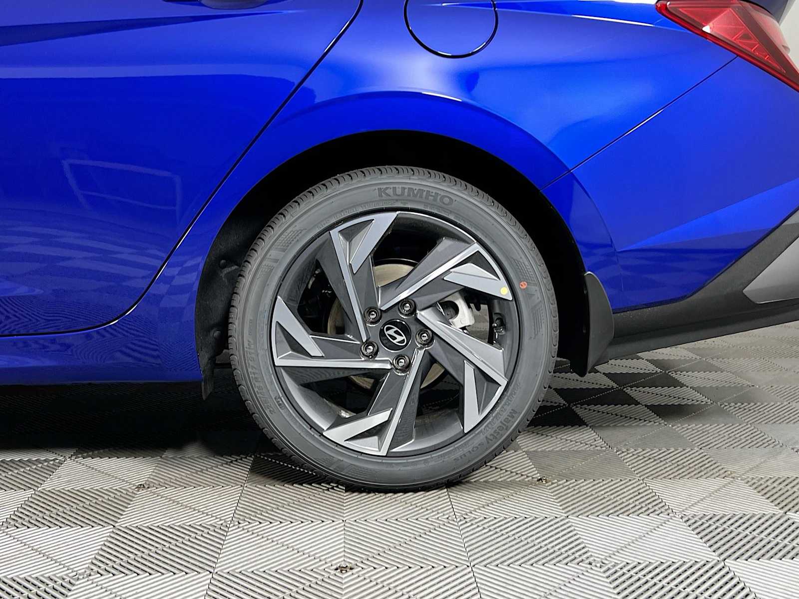 2025 Hyundai Elantra SEL Sport - Photo 18