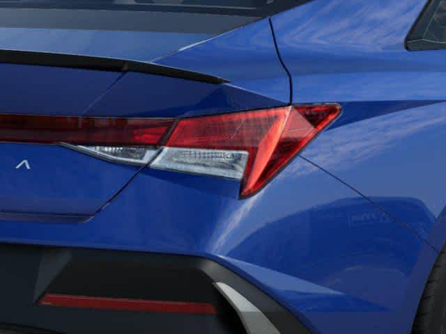 2025 Hyundai Elantra SEL Sport - Photo 10