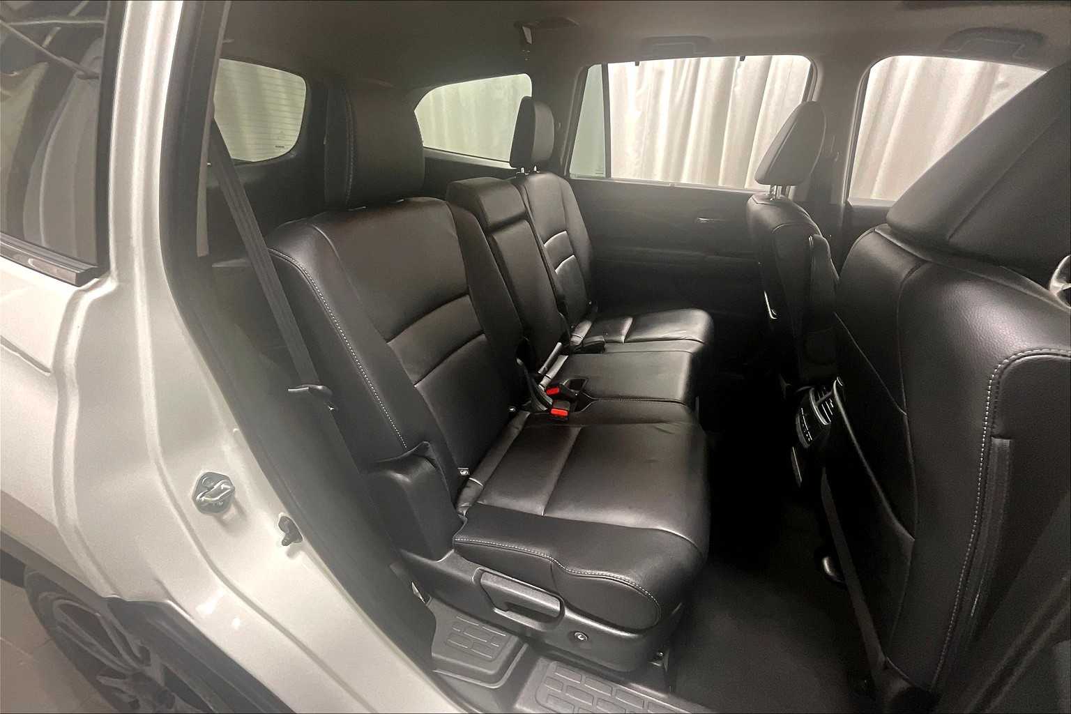 2022 Honda Pilot Special Edition - Photo 16