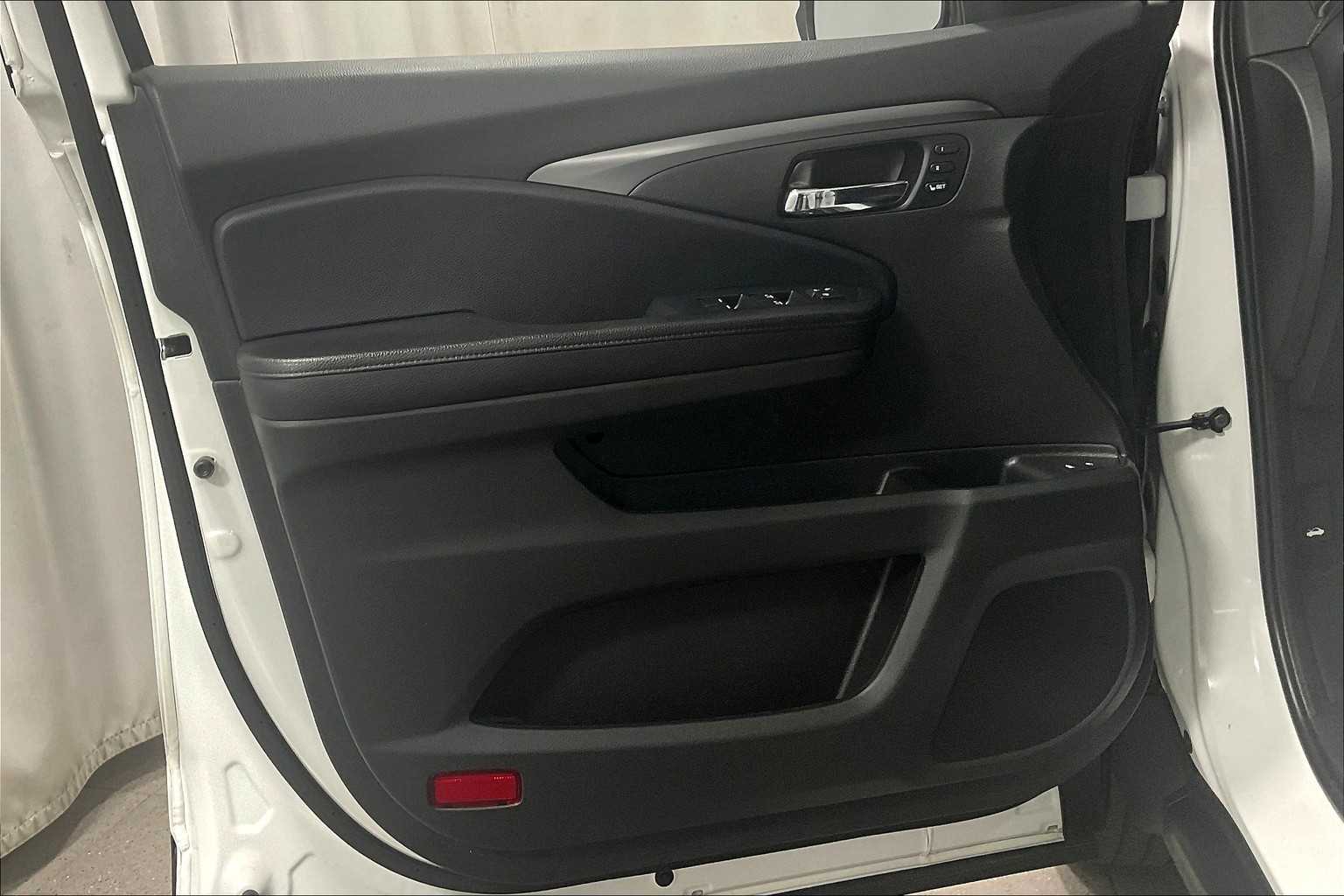 2022 Honda Pilot Special Edition - Photo 9