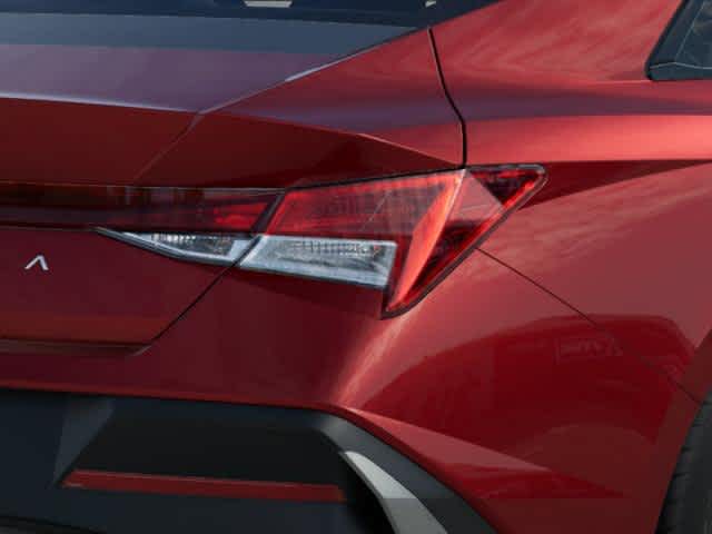 2025 Hyundai Elantra SE - Photo 10