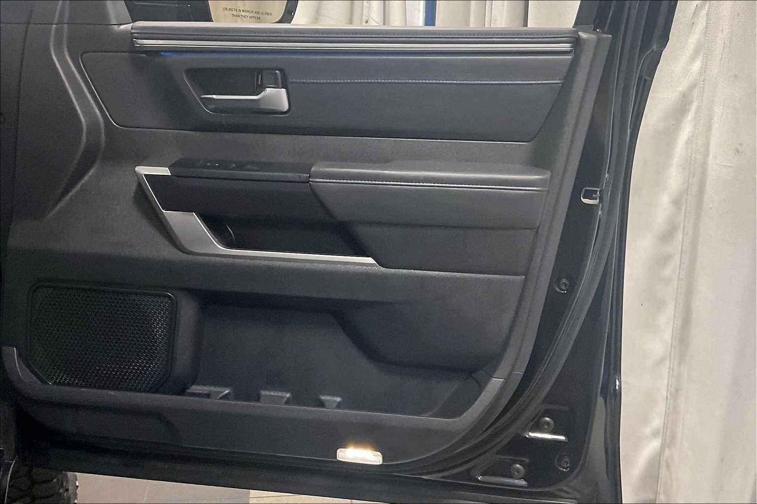 2023 Toyota Tundra Platinum - Photo 12