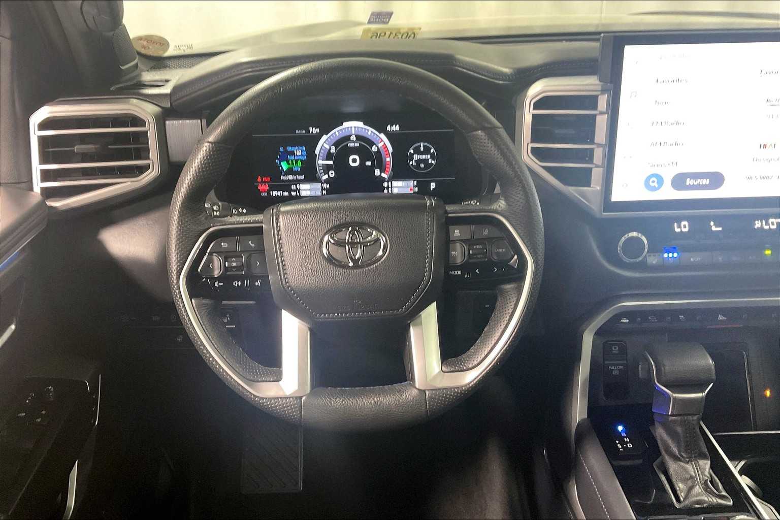 2023 Toyota Tundra Platinum - Photo 17