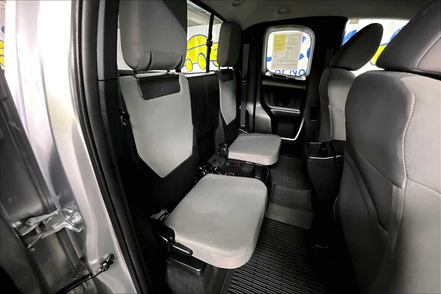 2022 Toyota Tacoma SR5 - Photo 16