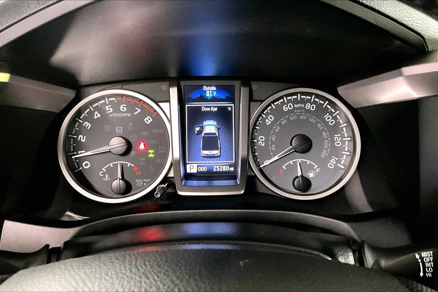 2022 Toyota Tacoma SR5 - Photo 24