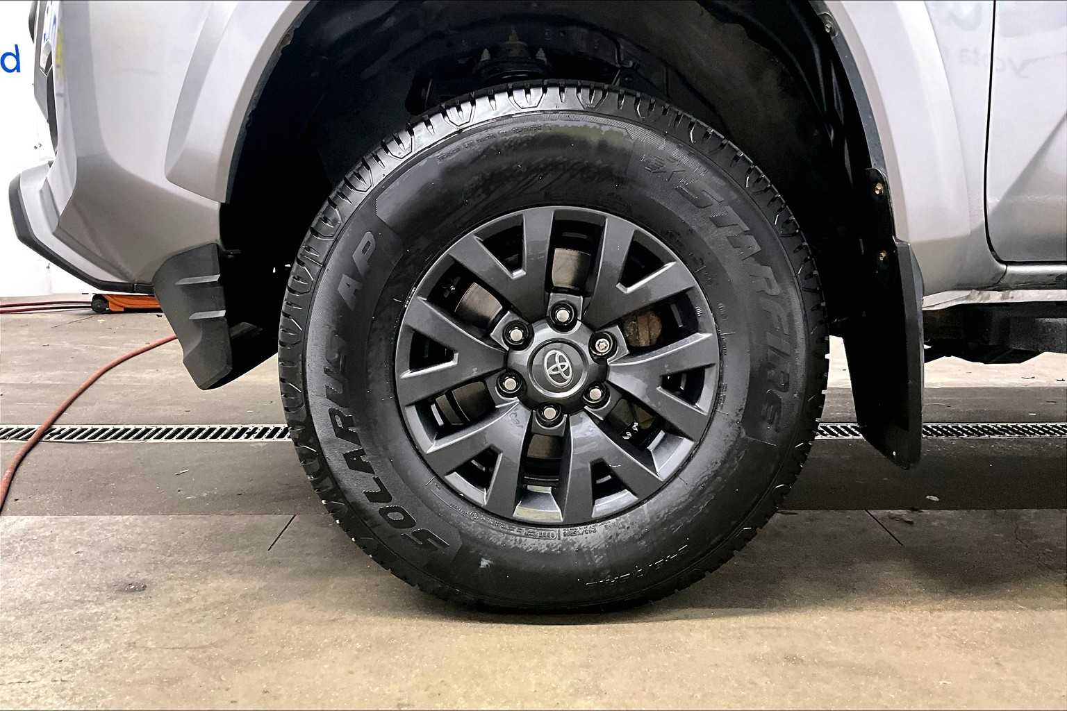 2022 Toyota Tacoma SR5 - Photo 7