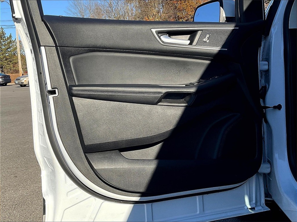 2021 Ford Edge SEL - Photo 9