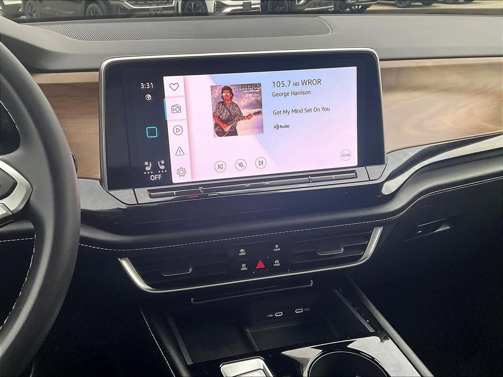 2024 Volkswagen Atlas 2.0T SE w/Technology - Photo 19