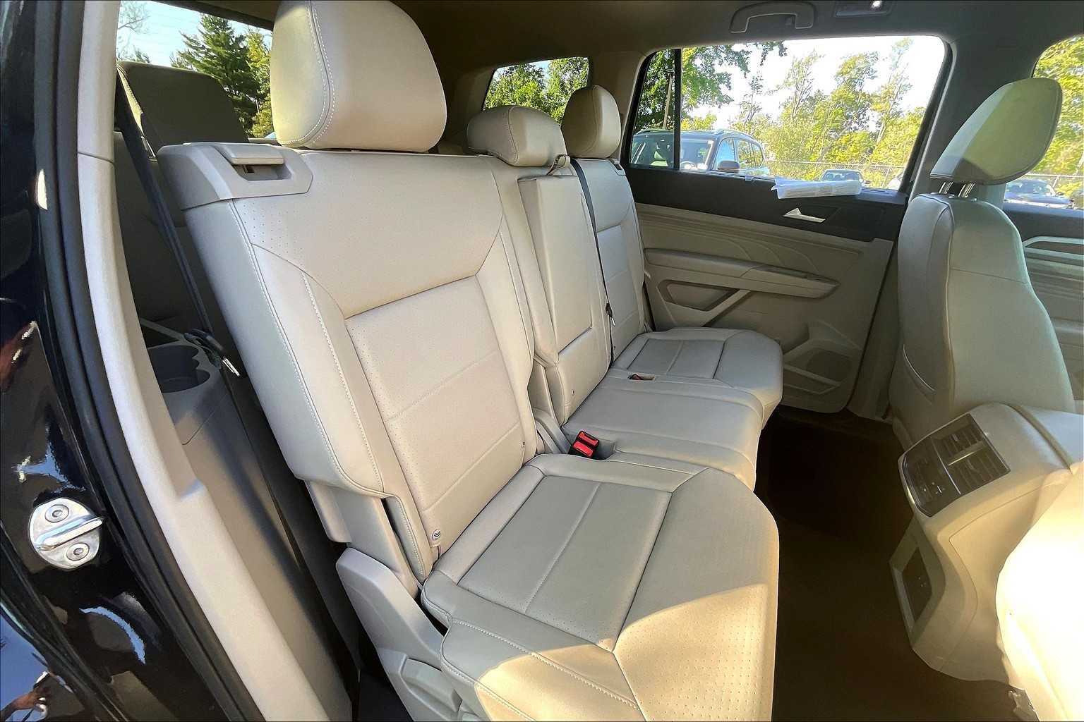2023 Volkswagen Atlas 3.6L V6 SEL - Photo 16