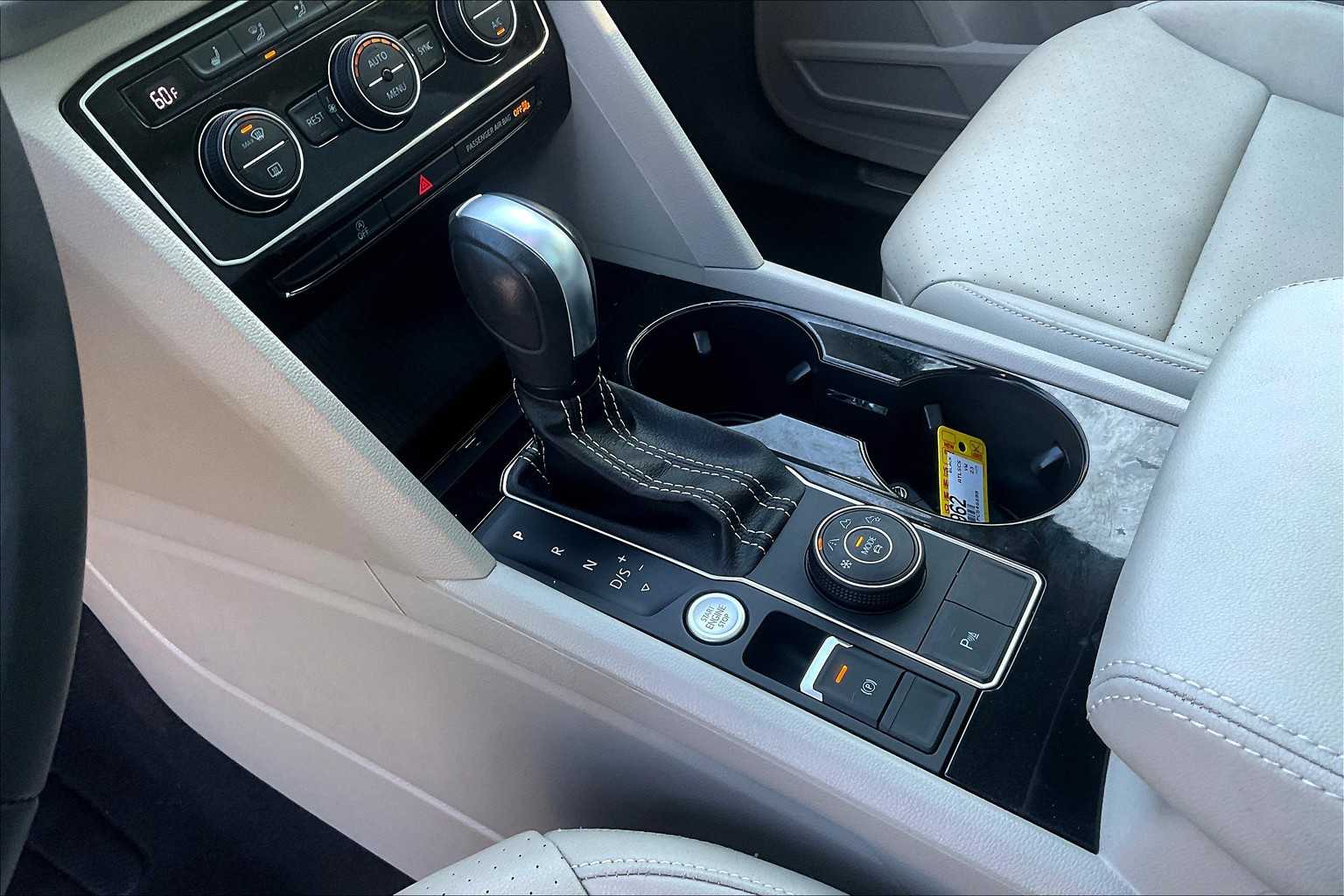 2023 Volkswagen Atlas 3.6L V6 SEL - Photo 21