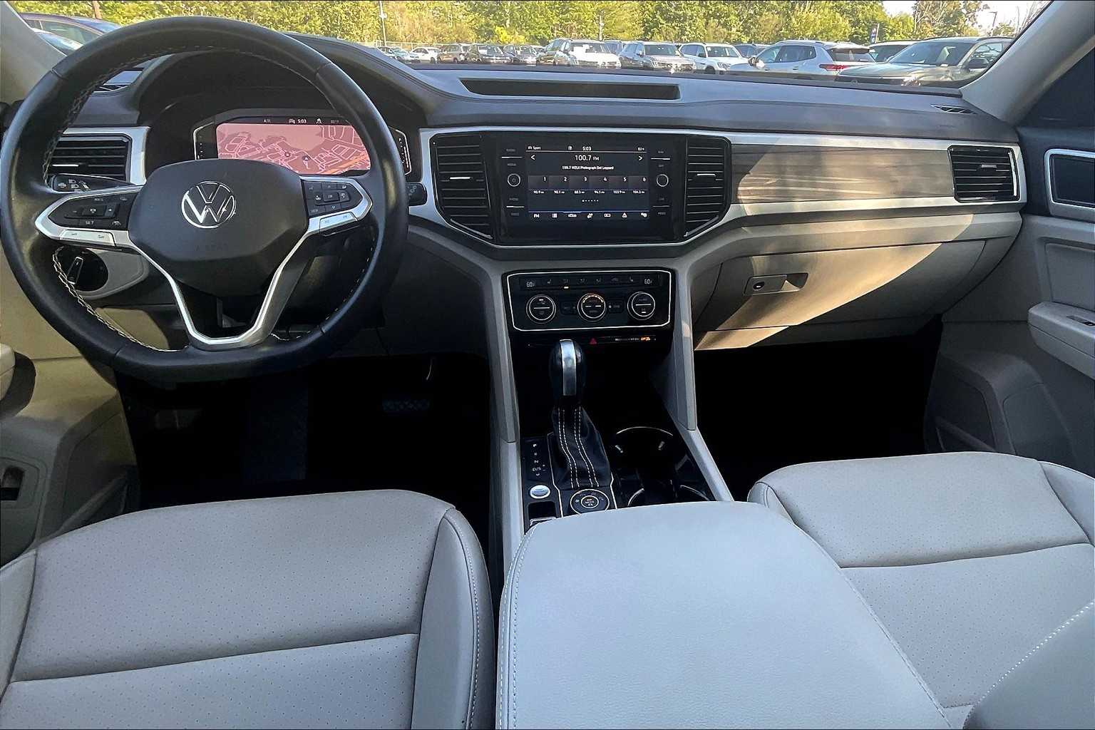 2023 Volkswagen Atlas 3.6L V6 SEL - Photo 22