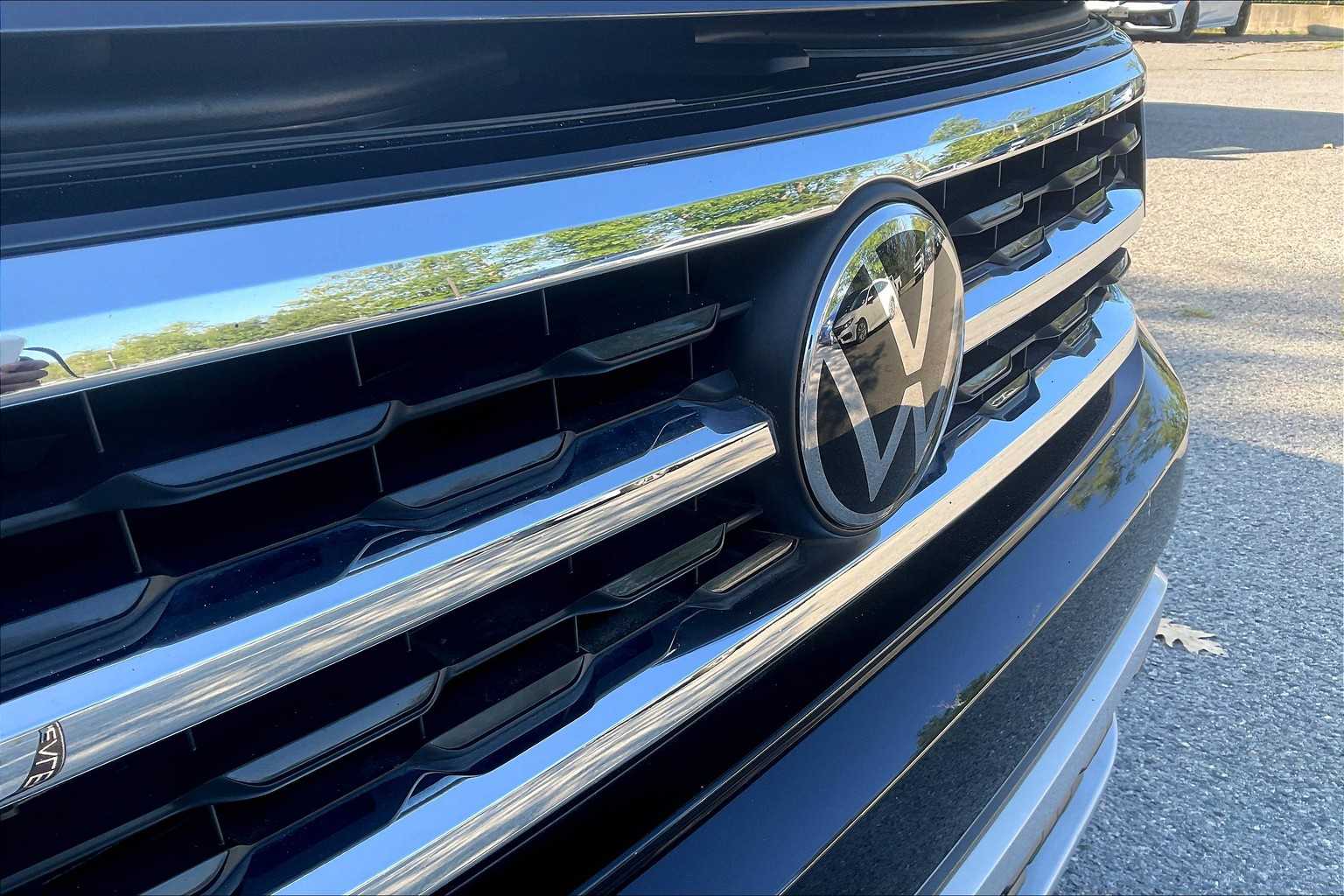 2023 Volkswagen Atlas 3.6L V6 SEL - Photo 31