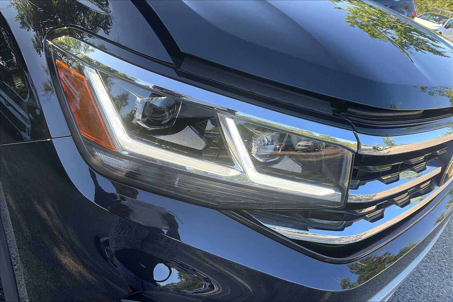 2023 Volkswagen Atlas 3.6L V6 SEL - Photo 32