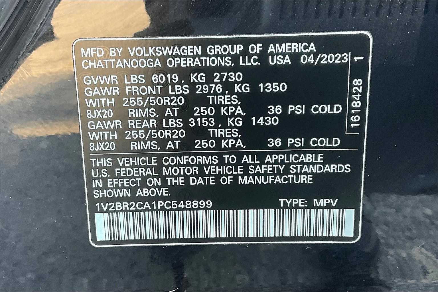 2023 Volkswagen Atlas 3.6L V6 SEL - Photo 35
